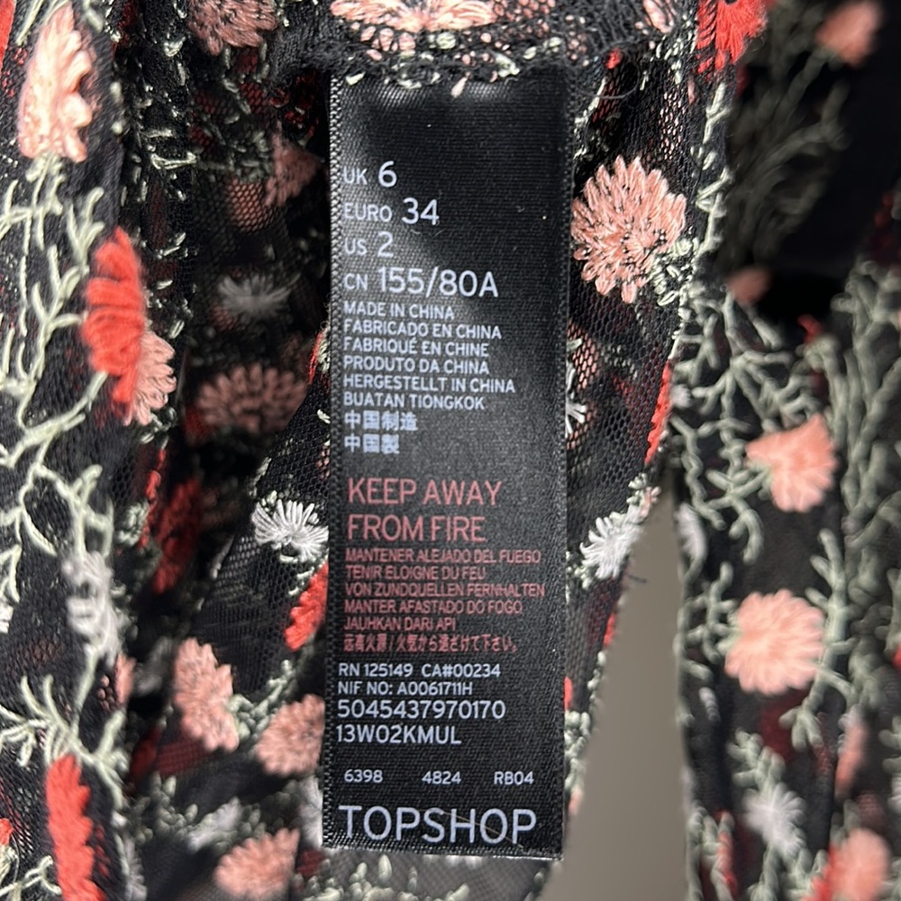 Floral embroidered top - Picture 6 of 7